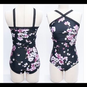🏷️Sadie Jane Womens leotard Sz Small “the chain” style black, flowers
